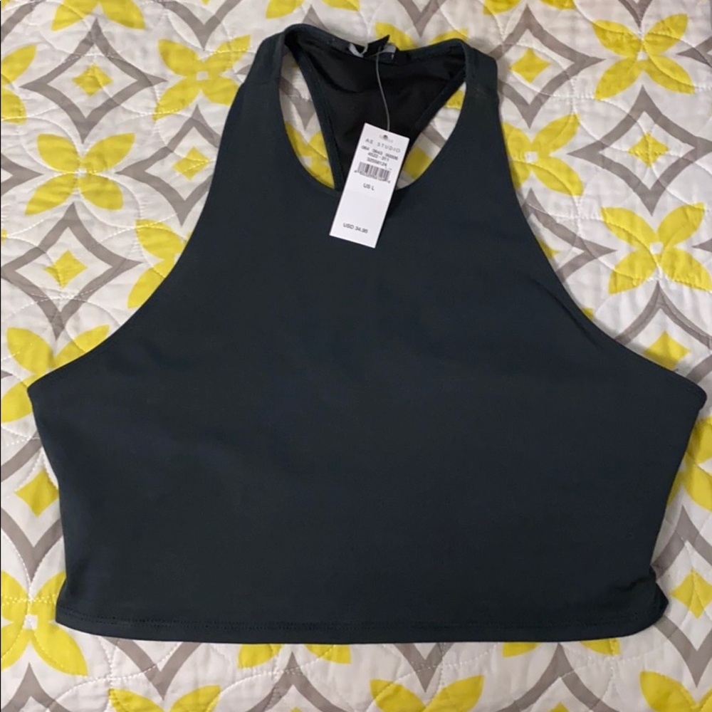 High-neck Sports Bra